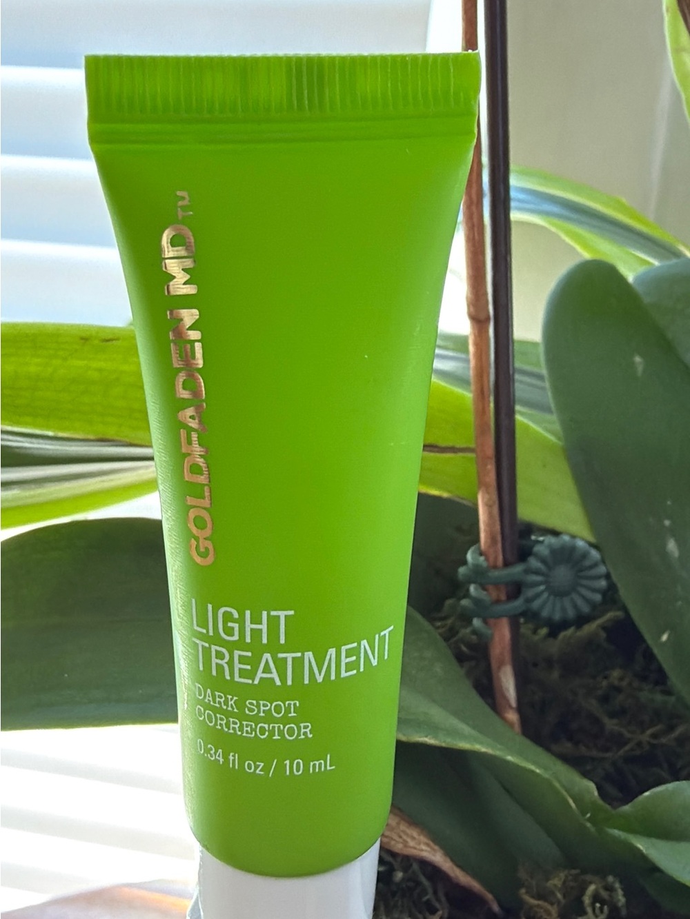 Light Treatment Dark Spot Corrector - Green